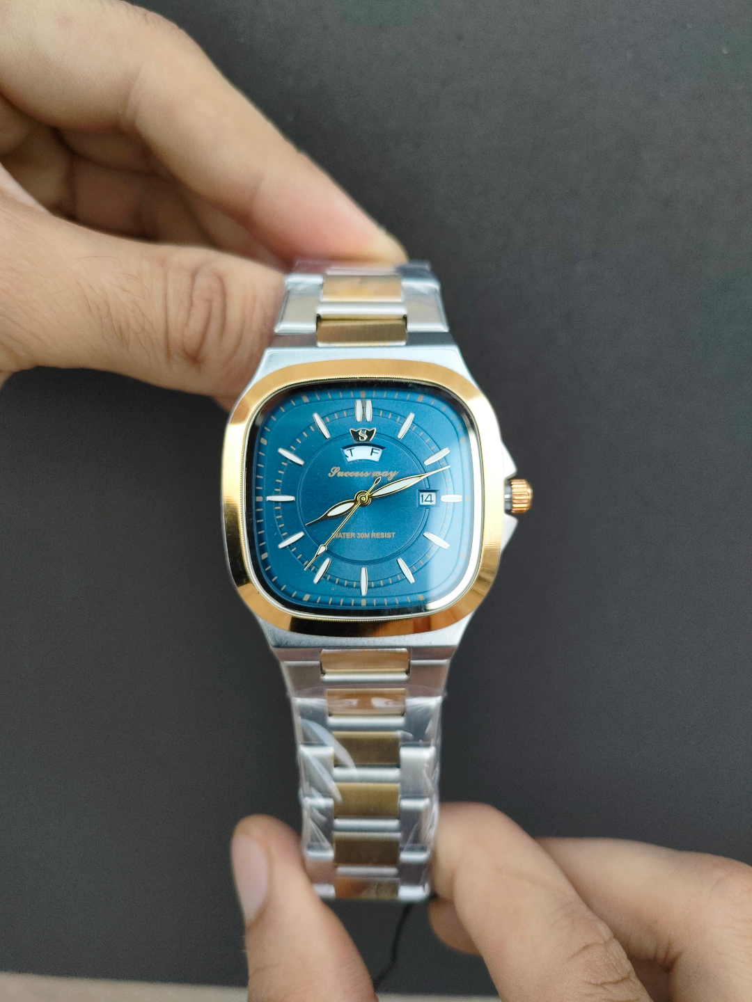 Success Way Men's Two-Tone Blue Dial Cushion Case Watch